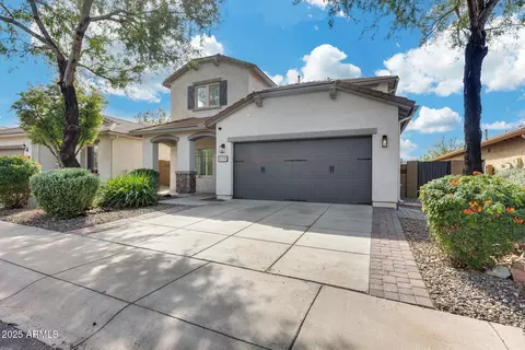 1711 W Big Oak St, Phoenix, AZ 85085