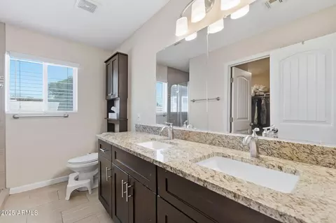 Bath - 2148 W Campbell Ave, Phoenix, AZ 85015 photo 1 of 4