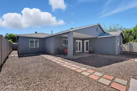 Exterior - 2148 W Campbell Ave, Phoenix, AZ 85015 photo 2 of 3