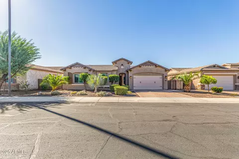 Exterior - 1039 E Clifton Ave, Gilbert, AZ 85295 photo 2 of 10