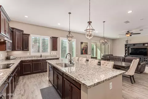 Kitchen - 1039 E Clifton Ave, Gilbert, AZ 85295 photo 4 of 5