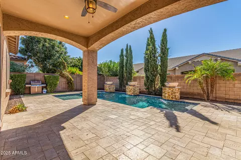 Exterior - 1039 E Clifton Ave, Gilbert, AZ 85295 photo 6 of 10