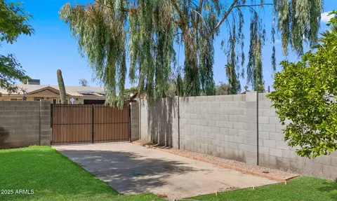 Exterior - 4016 E Ludlow Dr, Phoenix, AZ 85032 photo 3 of 7