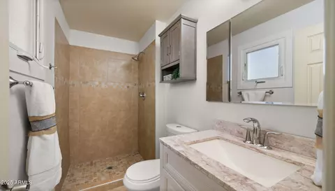Bath - 4016 E Ludlow Dr, Phoenix, AZ 85032 photo 2 of 2