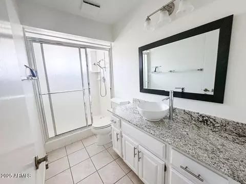 Bath - 7937 E Monte Ave, Mesa, AZ 85209 photo 6 of 9