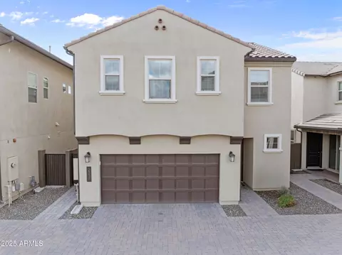 2337 W Gloria Ln, Phoenix, AZ 85085