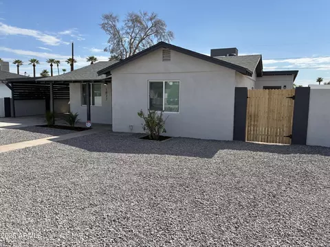 1827 E Monterey Way, Phoenix, AZ 85016 photo 2