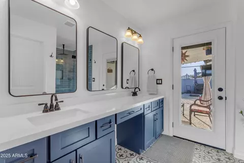 Bath - 301 E Merrill Ave, Gilbert, AZ 85234 photo 1 of 6