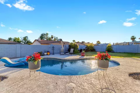 Exterior - 301 E Merrill Ave, Gilbert, AZ 85234 photo 10 of 12