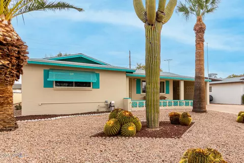 Exterior - 1417 S Grand Dr, Apache Junction, AZ 85120 photo 1 of 9