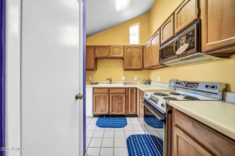 4301 N 29th Way, Phoenix, AZ 85016 photo 11