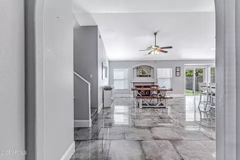 Entry Way - 4213 E Frye Rd, Phoenix, AZ 85048 photo 1 of 2