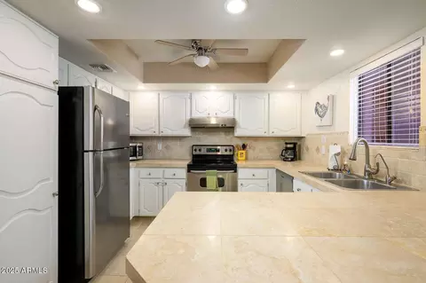 Kitchen - 4303 E Cactus Rd S #322, Phoenix, AZ 85032 photo 3 of 3