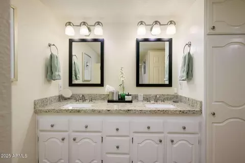 Bath - 4303 E Cactus Rd S #322, Phoenix, AZ 85032 photo 2 of 3