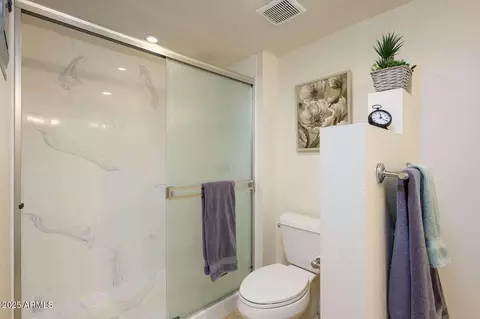 Bath - 4303 E Cactus Rd S #322, Phoenix, AZ 85032 photo 1 of 3