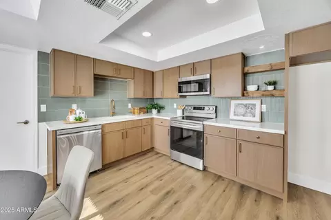 Kitchen - 2235 E Dolphin Ave, Mesa, AZ 85204 photo 2 of 4