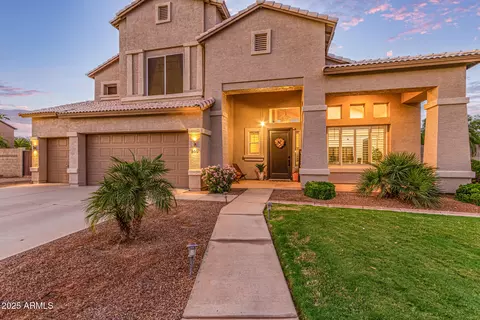 Exterior - 860 E Oakland St, Gilbert, AZ 85295 photo 8 of 31