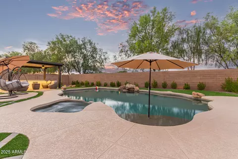 Exterior - 860 E Oakland St, Gilbert, AZ 85295 photo 20 of 31