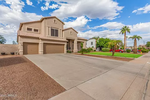 Exterior - 860 E Oakland St, Gilbert, AZ 85295 photo 11 of 31