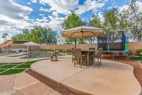 Exterior - 860 E Oakland St, Gilbert, AZ 85295 photo 25 of 31