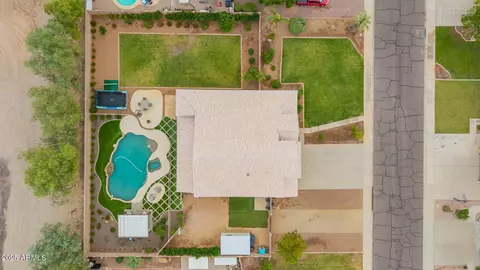 View/Area - 860 E Oakland St, Gilbert, AZ 85295 photo 4 of 5