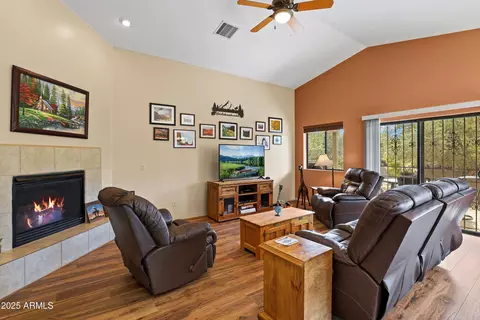 Living - 502 S Wade Ct, Payson, AZ 85541 photo 3 of 4