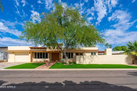 7024 E Orange Blossom Ln, Paradise Valley, AZ 85253