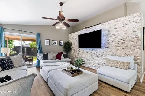 8525 E Carol Ave, Mesa, AZ 85208