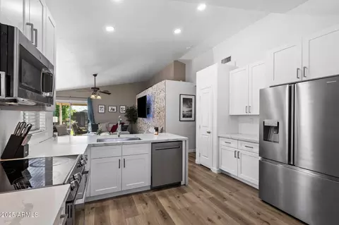 Kitchen - 8525 E Carol Ave, Mesa, AZ 85208 photo 6 of 6