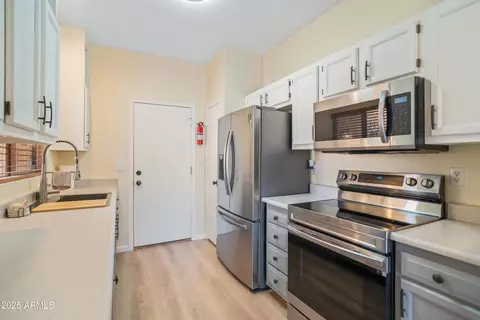 625 N Hamilton St #41, Chandler, AZ 85225