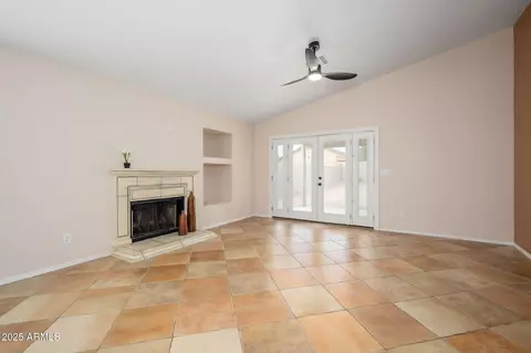 Living - 3138 E Wescott Dr, Phoenix, AZ 85050 photo 10 of 13