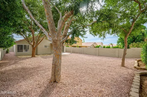 Exterior - 3138 E Wescott Dr, Phoenix, AZ 85050 photo 7 of 8
