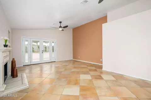 Living - 3138 E Wescott Dr, Phoenix, AZ 85050 photo 6 of 13