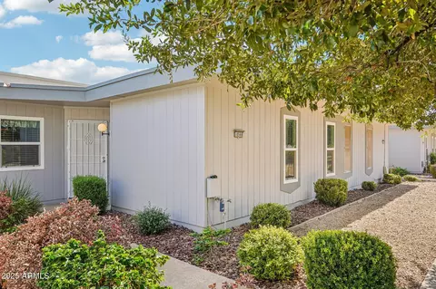 10560 W Palmeras Dr, Sun City, AZ 85373