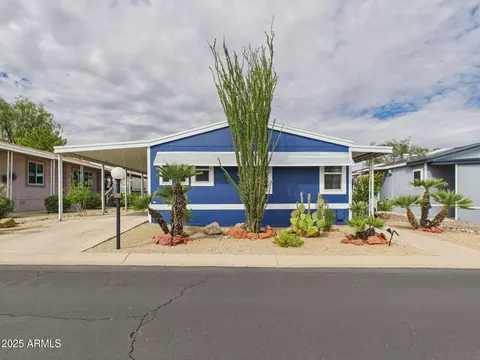 2233 E Behrend Dr #8, Phoenix, AZ 85024
