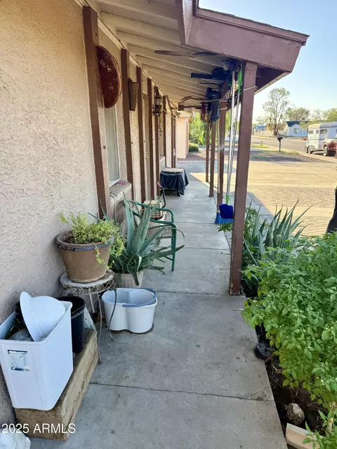 8151 W Westview Dr, Phoenix, AZ 85033 photo 8