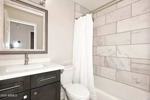Bath - 3218 E Oraibi Dr, Phoenix, AZ 85050 photo 3 of 3