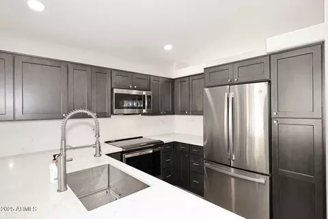 Kitchen - 3218 E Oraibi Dr, Phoenix, AZ 85050 photo 1 of 2
