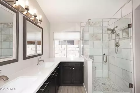 Bath - 3218 E Oraibi Dr, Phoenix, AZ 85050 photo 2 of 3