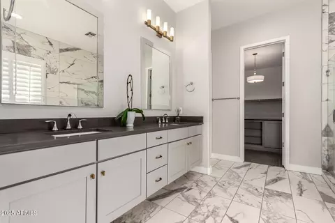 Bath - 4318 S Redcliffe Dr, Gilbert, AZ 85297 photo 9 of 13