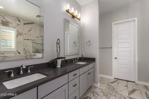 Bath - 4318 S Redcliffe Dr, Gilbert, AZ 85297 photo 2 of 13