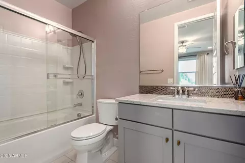 Bath - 4318 S Redcliffe Dr, Gilbert, AZ 85297 photo 12 of 13