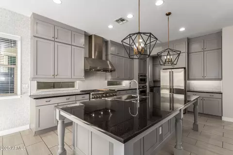 Kitchen - 4318 S Redcliffe Dr, Gilbert, AZ 85297 photo 1 of 6