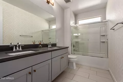 Bath - 4318 S Redcliffe Dr, Gilbert, AZ 85297 photo 13 of 13