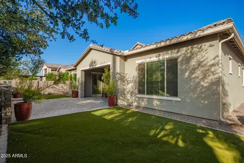 Exterior - 4318 S Redcliffe Dr, Gilbert, AZ 85297 photo 9 of 29