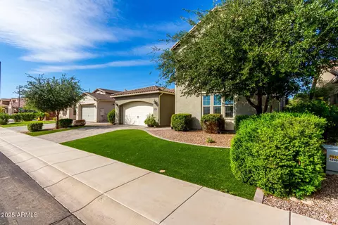 Exterior - 4318 S Redcliffe Dr, Gilbert, AZ 85297 photo 19 of 29