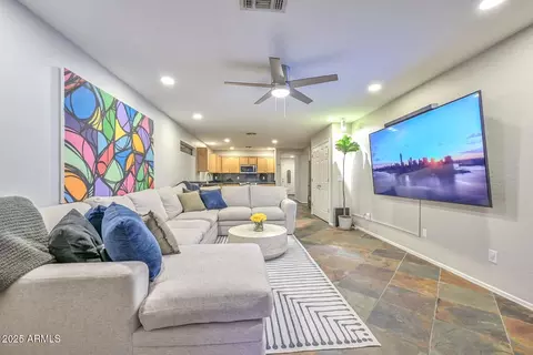 Living - 26480 N 68th Dr, Peoria, AZ 85383 photo 3 of 4