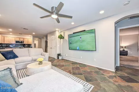 Living - 26480 N 68th Dr, Peoria, AZ 85383 photo 4 of 4