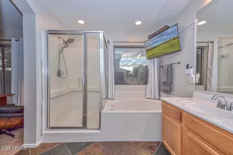 Bath - 26480 N 68th Dr, Peoria, AZ 85383 photo 1 of 3