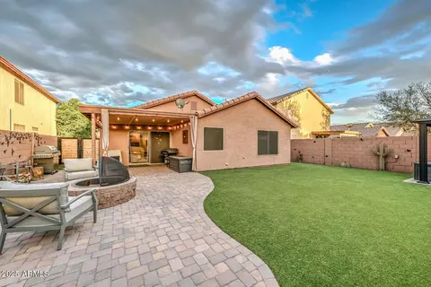 Exterior - 26480 N 68th Dr, Peoria, AZ 85383 photo 6 of 13